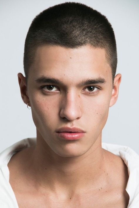 Crew Cut Haircut, Models Without Makeup, Modelling Portfolio, Men's Portrait Photography, Male Model Face, Face Structure, Face Angles, Face Anatomy, Doner Kebab