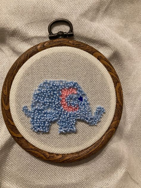 Punch Needle Elephant, Punchneedle Embroidery, Punch Needle Embroidery, Needle Punch, Punch Needle, Embroidery Projects, Coin Purse, Elephant, Embroidery