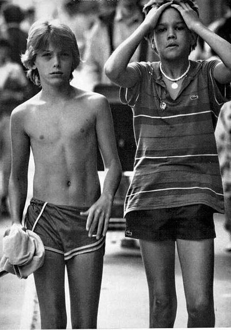 Larry Clark Photography, Boys Surfer Haircut, Vintage Boy Outfits, Weird Science Movie, Saggin Pants, Shiny Shorts, Boys On Film, Larry Clark, Male Body Art