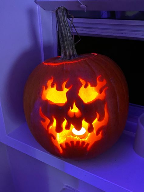 Knife Pumpkin Carving, Pumpkin Carving Cool Ideas, Plastic Pumpkin Carving Ideas, Pumpkin Carving Ideas Creative Hard, Pumpkin Carving Designs Creative Easy, Punkin Craving, Cool Pumkin Carving Ideas, Pumkin Carve Ideas, Pumpkin Carving Ideas Dia De Los Muertos