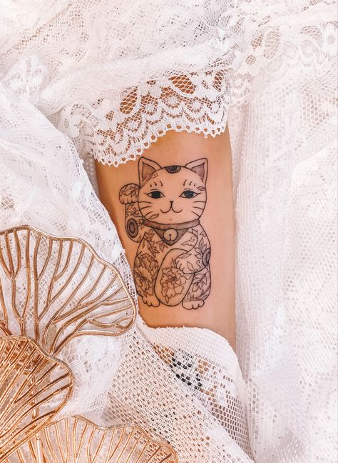 Asian Lucky cat tattoo with vietnamese chinese porcelain inspired tattoos Lucky Chinese Cat Tattoo, Asian Cat Tattoo, Chinese Cat Tattoo, Fortune Cat Tattoo, Porcelain Tattoo, Chinese Cat, Lucky Cat Tattoo, Good Luck Today, Asian Cat