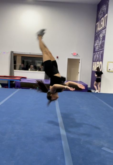 Tumbling Aesthetic, Dance Terminology, Gymnastics Aesthetic, Aesthetic Floor, Cheer Aesthetic, Tumbling Cheer, Tumbling Gymnastics, Air Track, Gymnastics Poses