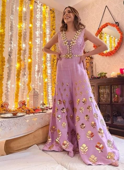 Designer Jumpsuits For Women Wedding, Haldi Jumpsuit Outfit, Lehenga Ideas For Bridesmaid, Traditional Jumpsuit Indian, Indian Jumpsuit Outfit, Ethnic Jumpsuit Indian, Guest Outfit For Wedding, Jumpsuit Photoshoot, Ethnic Jumpsuit