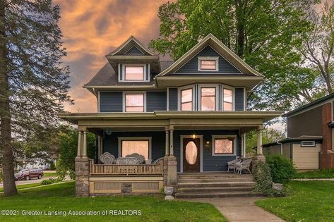 1905 Late Victorian For Sale in Grand Ledge, Michigan - OldHouses.com Natural Wood Trim, 5 Bedroom Home, Wooden Staircase, Space Kitchen, Real Wood Floors, Light Filters, Speed Internet, Under Contract, Wooden Staircases