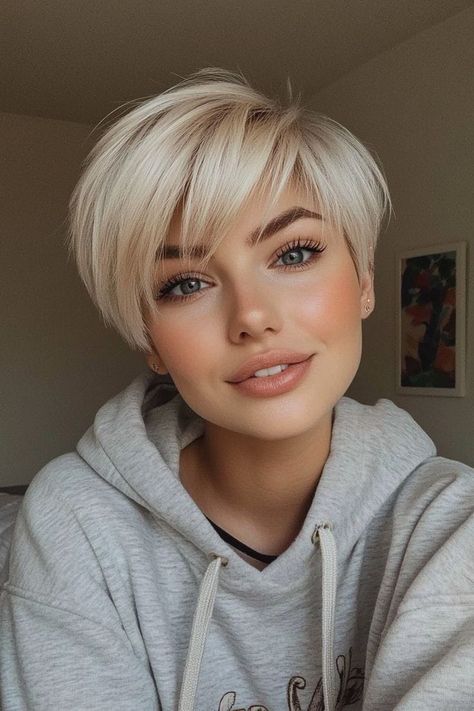 Short haircuts ideas Short Haircuts Ideas, Messy Pixie Haircut, Pixie Haircut Ideas, Pixie Bob Hairstyles, Longer Pixie Haircut, Pixie Haircut For Round Faces, Haircuts Ideas, Blonde Pixie Haircut, Blonde Pixie Cuts