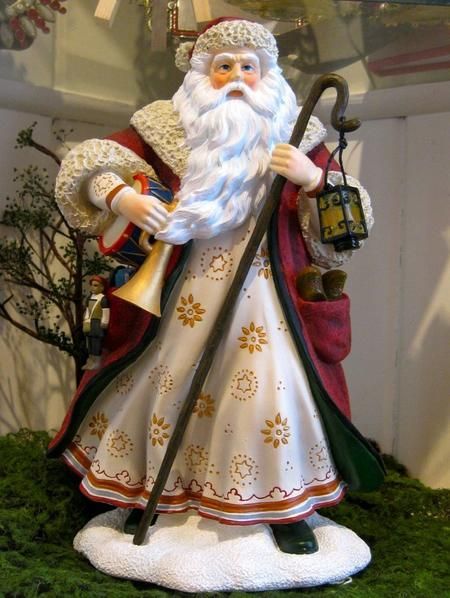 Original Santa Claus, Santa Claus Figurines, Santa Paintings, Santa Collection, Old World Santa, Santa Carving, Santa Figurines, Ceramic Figures, St Nicholas