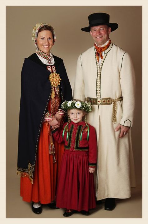 Folk dress in Latvia has played and still plays an important symbolic role in the preservation of national values and cultural heritage and in the creation of a common social awareness among people. Nowadays the traditional folk dress is worn for festive occasions both personal and national level. The garments not only display a social status but also origins and traditions of a particular region of Latvia. Costumes Around The World, Folk Dress, Folk Clothing, Baltic States, National Dress, Folk Dresses, Traditional Clothes, Ethnic Dress, Traditional Attire