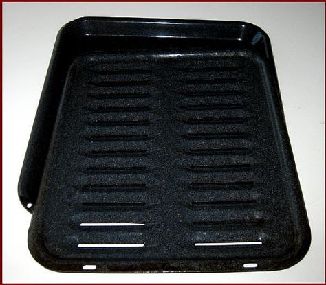 How to Use a Broiler Pan Broiler Recipes, Delicious Meatloaf, Broiler Pan, Baked Asparagus, Best Oven, Baking Basics, Cooking Hacks, Pan Recipes, Cooking Pan