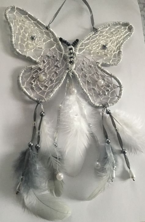 Dream Catcher Butterfly, Dreamcatchers, Dream Catchers, Bead Work, Dream Catcher, Diy And Crafts, Beads, Crochet, Quick Saves