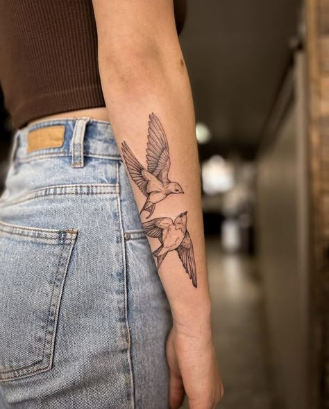 Sparrows Tattoo, Lower Arm Tattoos, Bird Tattoos For Women, Sparrow Tattoo, Elbow Tattoos, Bicep Tattoo, Inspiration Tattoos, Hummingbird Tattoo, Bird Tattoo