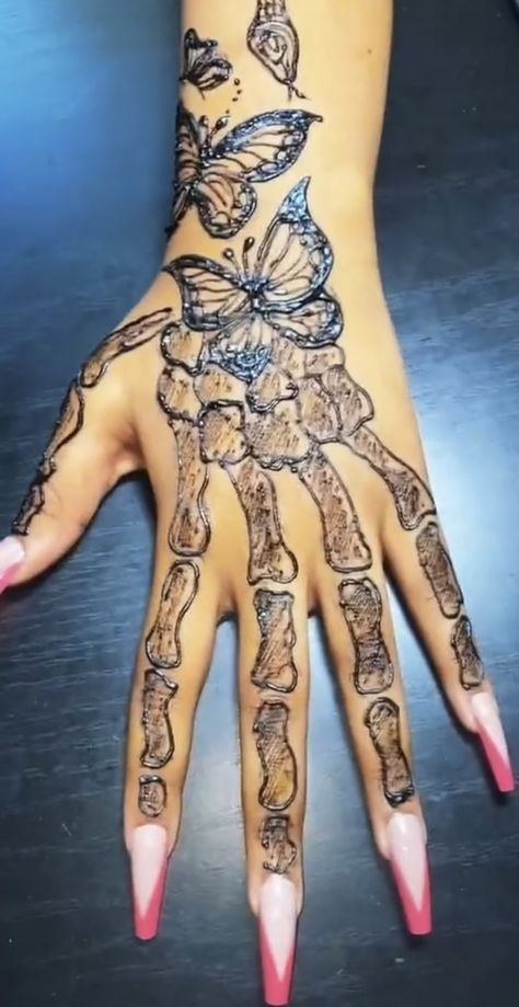 Cute Henna Designs, Cute Henna Tattoos, Henna Style Tattoos, Henna Inspired Tattoos, Z Tattoo, Cute Henna, Beachy Nails, Hand Tattoos For Girls, Cute Hand Tattoos