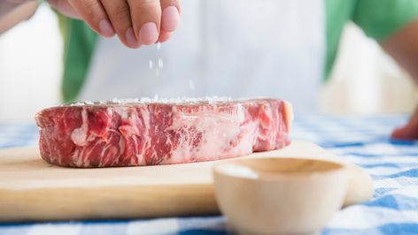 How To Brine Your Meat For Maximum Flavor - Aish.com Keto Friendly Meals, Grilling The Perfect Steak, Grill Steak, Meat Seasoning, Seasonal Cooking, Seasoning Blends, Food Information, Perfect Steak, Roasted Meat