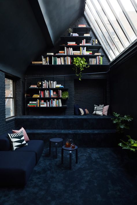 OS Offices by GRT Architects New Yorker Loft, New York Office, New York Loft, Flatiron Building, Attic Renovation, Casa Vintage, Home Theater Design, Dark Interiors, Meditation Room