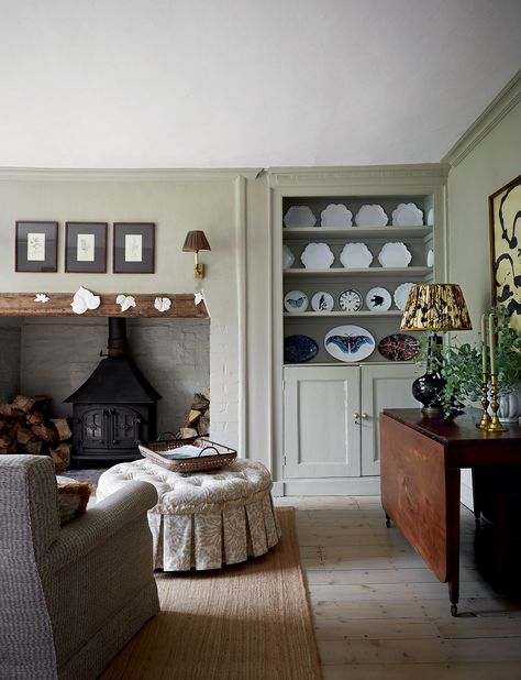 Hardwick White, Breakfast Room Green, Timeless Paint Colors, Kent Homes, Inglenook Fireplace, Farrow And Ball Paint, Real Homes, Cosy Spaces, Farrow And Ball