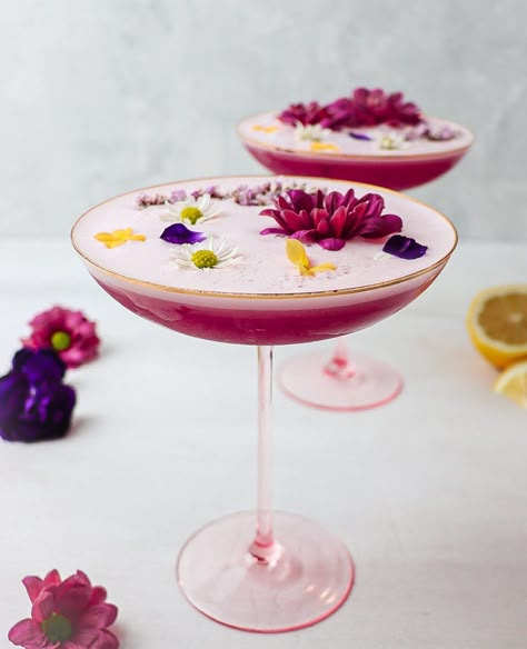 Fruity Summer Cocktails, Floral Drink, Rhubarb Syrup, Infused Gin, Frozen Rose, Dried Hibiscus Flowers, Rose Cocktail, Culinary Lavender, May Queen