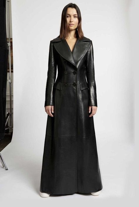 Black Leather Trench Coat, Leather Coats, Black Leather Coat, Long Leather Coat, Dark Autumn, Older Women Fashion, Leather Trench, Autumn Outfits, Trench Coat Black