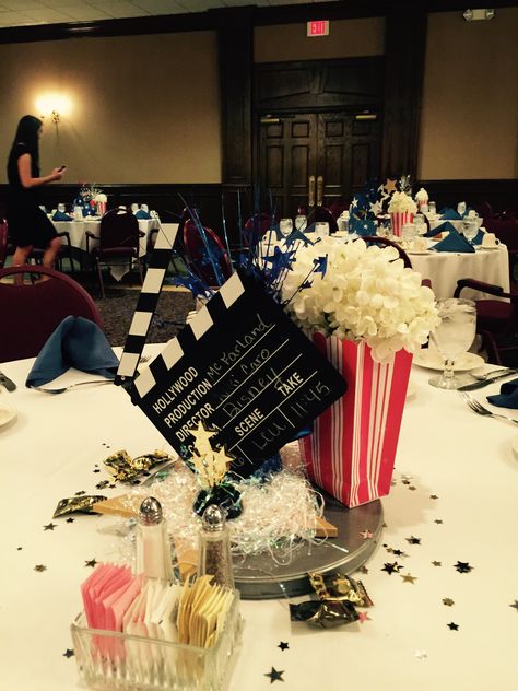 Hollywood Party Centerpieces, 18th Birthday Party Decor, Movie Themed Wedding, Hollywood Glamour Party, Hollywood Decorations, Hollywood Theme Party Decorations, Old Hollywood Prom, Deco Cinema, Hollywood Birthday Parties