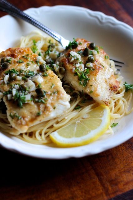 Halibut Piccata Recipes, Halibut Picatta, Halibut Meals, Halibut Pasta, Halibut Piccata, Easy Halibut Recipes, Halibut Olympia, Fish Piccata, Best Halibut Recipes