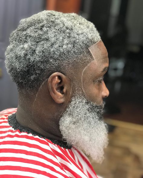 Grey Hair Black Man, Grey Hair Beard, Silver Hairstyles, Bad Beards, Black Men Beard Styles, Men Fade Haircut Short, Pepper Hair, Short Fade Haircut, Black Beard