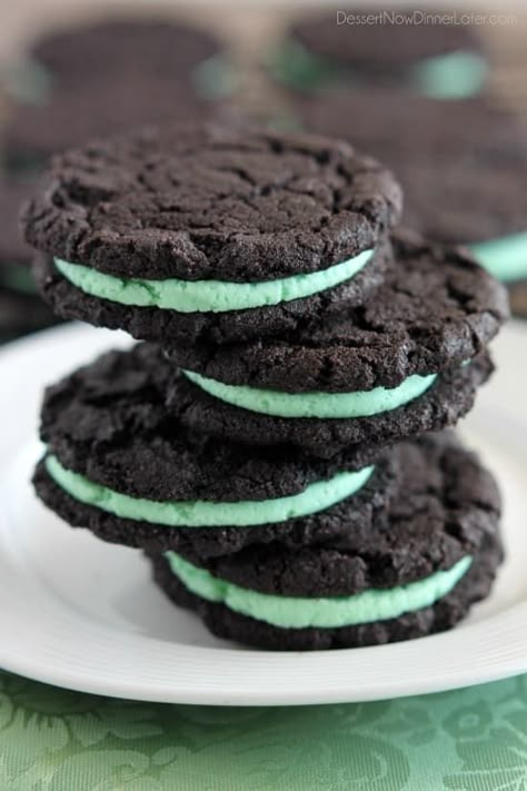 Homemade Mint Oreos | Dessert Now, Dinner Later! Oreos Dessert, Mint Recipes Dessert, Mint Buttercream, Mint Chocolate Desserts, Mint Desserts, Oreo Desserts, Mint Oreo, Dark Chocolate Cookies, Mint Recipes