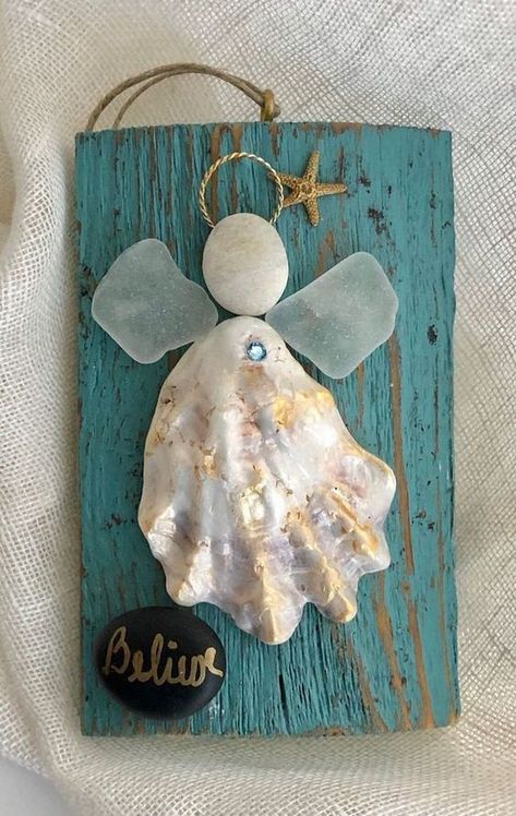 Art Coquillage, Oyster Shell Crafts, Seashell Projects, Shell Crafts Diy, Sea Crafts, Beach Glass Art, Sea Glass Crafts, Driftwood Crafts, Seashell Art