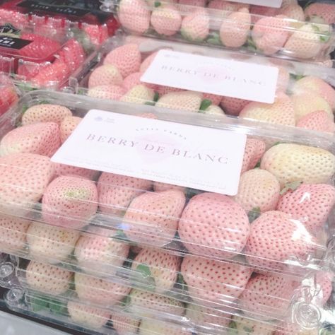 Wallpers Pink, Pink Cottagecore, Coquette Vibes, 7 December, Soft Pink Theme, Baby Pink Aesthetic, Pink Foods, Think Food, Pastel Pink Aesthetic