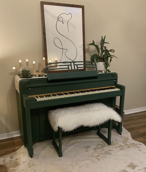 This 1939 Story & Clark Art Deco piano needed a makeover.  It turned out so great. Decorate A Piano, Piano Makeover Diy, Piano Remodel, Refinished Piano Ideas, Painted Pianos Ideas, Maximalist Piano Room, Piano Renovation, How To Decorate A Piano Top, Electric Piano Decor