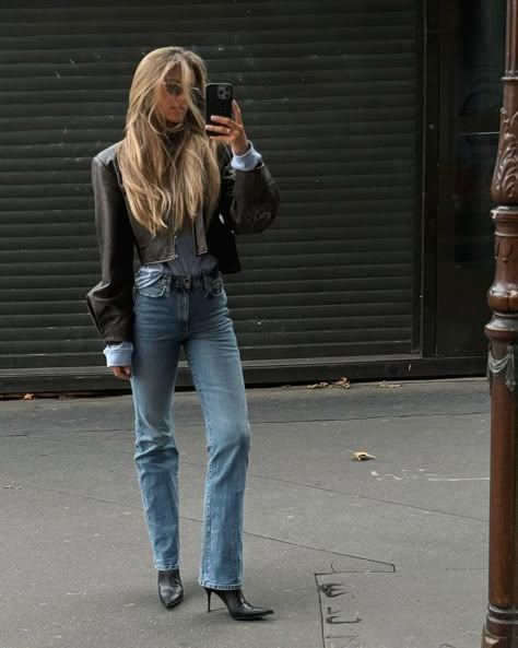 Mathilde Gøhler (@mathildegoehler) • Foton och videor på Instagram October Mood Board, Mathilde Goehler, October Mood, Paris Life, Androgynous Style, Everyday Fits, Style Mood Board, Paris Mode, Casual Fridays