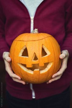 Pumpkin Cravings, Cute Pumpkin Carving, Halloween Pumpkin Carving Stencils, Scary Pumpkin Carving, Easy Pumpkin Carving, Pumpkin Carving Ideas, Carved Pumpkin, Pumpkin Carvings Stencils, Funny Pumpkins