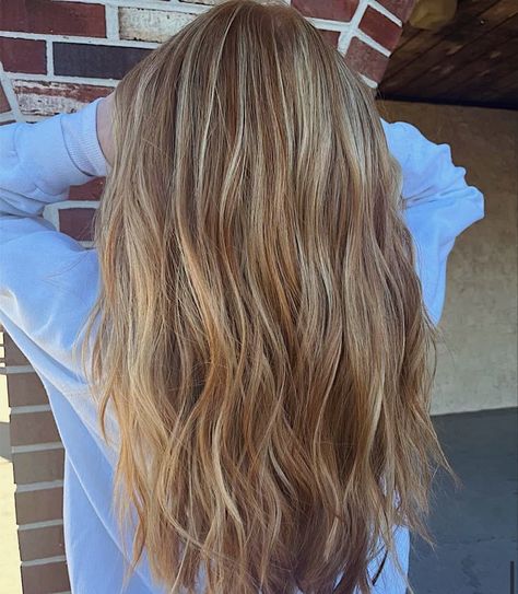 Redhead Balayage, Natural Redhead Balayage, Partial Balayage, Blonde Roots, Natural Redhead, Honey Blonde Hair, Dirty Blonde, Hair Skin Nails, Honey Blonde