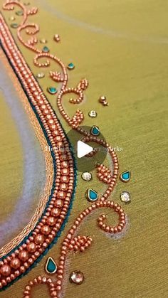 Aari Embroidery, Embroidery