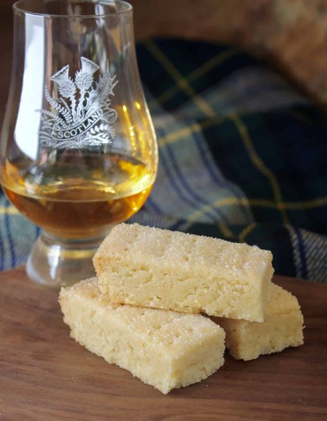 shortbread fingers with a glass of Scotch whisky Traditional Shortbread Recipe, Shortbread Fingers, Best Shortbread Cookie Recipe, Easy Shortbread Cookie Recipe, Scottish Shortbread Cookies, Best Shortbread Cookies, Scottish Shortbread, Caramel Shortbread, Whiskey Cake