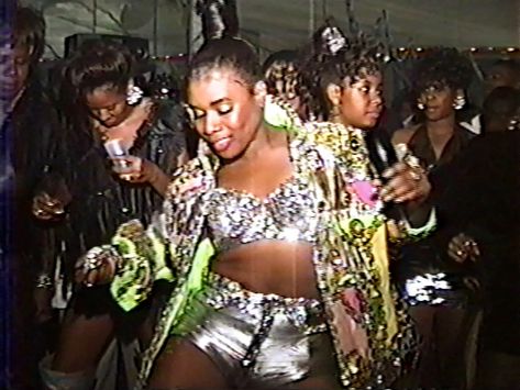 Dancehall Outfits, Dancehall Queen, Dancehall Videos, Black 90s Fashion, I Love Being Black, Queen Outfit, Queen Fashion, Outfit 90s, Fashion Themes