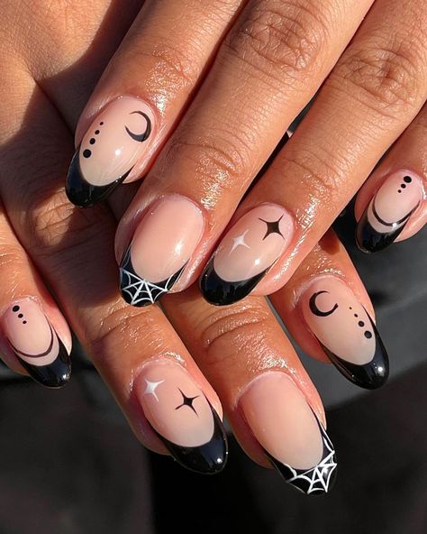 Subtle spooky on her natural nails🕸️ Inspo @vivianmariewong 🖤 #nails #nailart #nailinspo #nailideas #halloweennails #halloweennailart… | Instagram Cute Spooky Nail Sets, Spookie Nails, Funky Halloween Nails, Halloween French Tips, Holloween Nails, Spooky Nails, Black French Tips, Elegant Halloween, Birthday Inspo