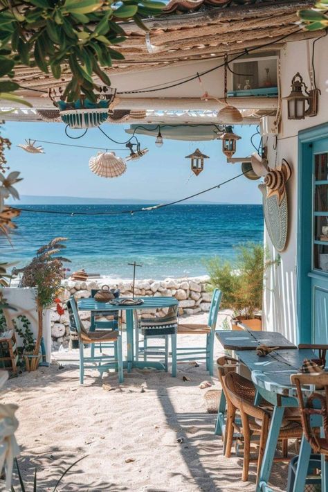 Beach Cafe Exterior, Seaside Cafe, Cafe Exterior, Dream Life House, Beachy Style, Beach Cafe, Cafe House, Ocean Fashion, Book Cafe