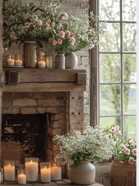 Casa Country, Decor Curtains, Cottage Interiors, Cottage Living, Decoration Inspiration, Mantel Decorations, Fireplace Mantle, Fireplace Decor, Ideas Living