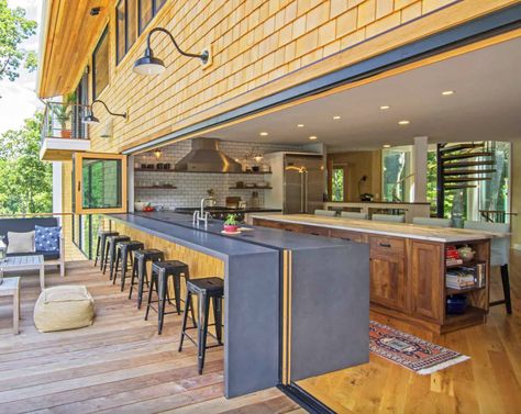 18 Most Spectacular Indoor Outdoor Kitchen Ideas For Summertime Fun Pool Bars, Beach Style Kitchen, Modern Ranch House, Kitchen Ikea, Window Bars, Modern Outdoor Kitchen, Indoor Outdoor Kitchen, Backyard Kitchen, Outdoor Kitchen Design Layout