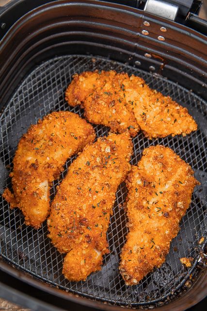 Air Fried Chicken Tenders, Buffalo Chicken Tenders, Ninja Air Fryer, Crusted Chicken Tenders, Air Fryer Chicken Tenders, Homemade French Fries, Kitchen Tech, Cook Chicken, Chicken Tender Recipes