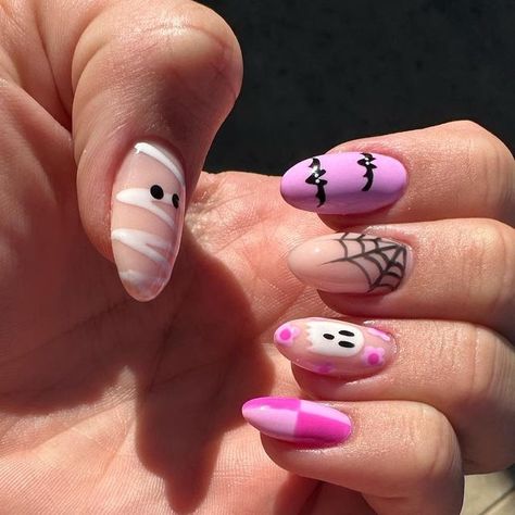 Olivia Filice | St.George, Utah Nail Tech on Instagram: "Pink Halloween nails >>> • • • • #halloweennails #utahnailcommunity #utahnailtech #utahnails #nailinspo #octobernails #pinkhalloweennails" Halloween Nails Pink Simple, Halloween Nails With Pink, Pink Halloween Nails Simple, Spooky Season Nails Almond, Pink Halloween Nail Ideas, Light Pink Halloween Nails, Pink And Orange Halloween Nails, Cute Pink Halloween Nails, Halloween Nails Pastel