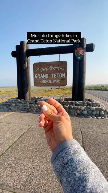 Naty | Adventure Travel 🌲 PNW on Instagram: "📍Save this post for a future visit This is your sign to visit Grand Teton National Park this summer 🤟🏻🏔 Best Time to Visit: Summer is a great time to visit thanks to warm weather and all park amenities being open, but it is also the most crowded time of year. Avoid crowds by visiting in June, September, or early October. Must do hikes (my favorites) 🥾 Bradley and Taggart Lake Loop (easy) 🥾 Hidden Falls (easy) 🥾 Jenny Lake trail (moderate) 🥾De Taggart Lake, Park Amenities, Jenny Lake, Outdoorsy Girl, National Parks Trip, National Park Service, Best Hikes, Outdoor Travel, Adventure Time