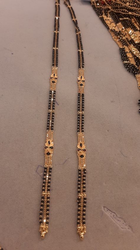 Nallapusala Danda Designs, Nallapusala Chain Design Gold, Black Beats Neck Chain Gold Long, Nalla Pusalu Designs Latest Long, Nallapusalu Long Chain Designs, Long Nallapusalu Designs Gold, Black Beads Long Chain Designs, Karimani Chain Designs, Long Nallapusalu