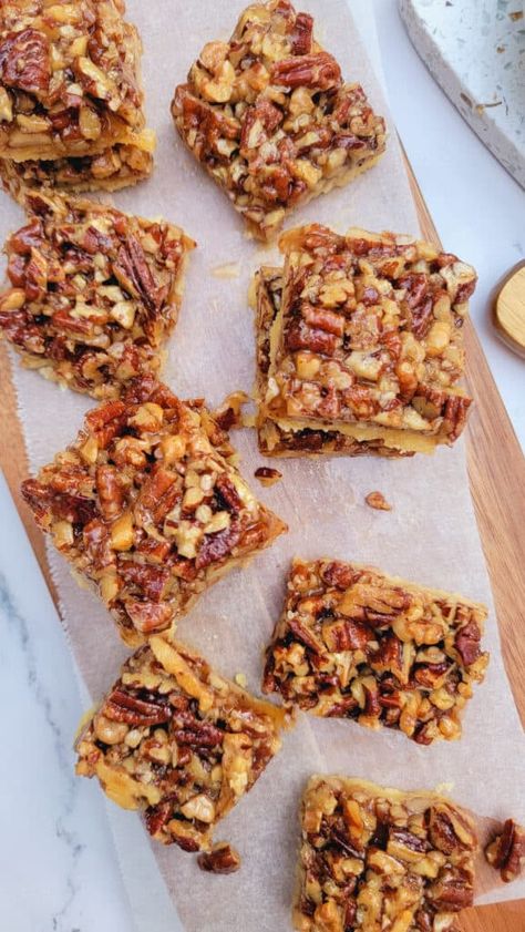 Gluten Free Pecan Pie Bars, Keto Pecan Pie Bars, Dessert Recipes Keto, Healthy Pecan Pie Bars, Healthy Pecan Pie, Gluten Free Pecan Pie, Best Pecan Pie Recipe, Gluten Free Pecan, Pecan Pie Bars Recipe