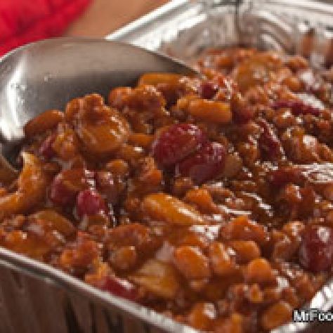 Hillbilly Baked Beans Cheddar Corn, Beans Beans, Cheddar Chicken, Baked Bean Recipes, Corn Fritters, Country Cooking, Potluck Recipes, Southern Cooking, Side Recipes