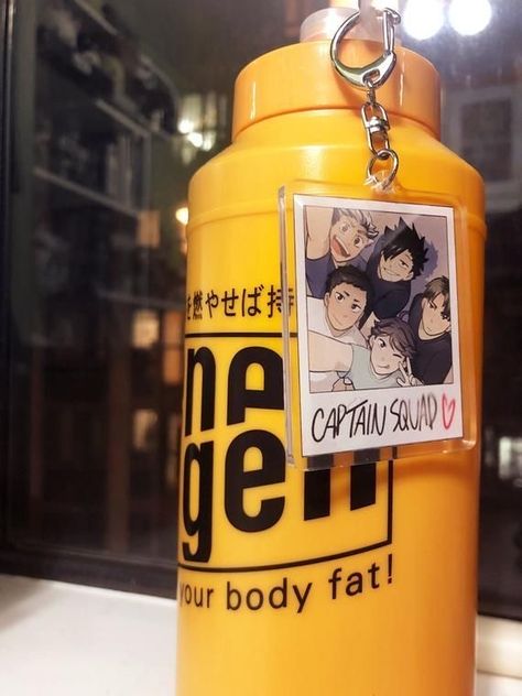 Captain Squad, Haikyuu Merch, Otaku Room, Taking A Picture, Haikyuu Karasuno, Smink Inspiration, Anime Decor, Anime Room, Anime Inspired Outfits