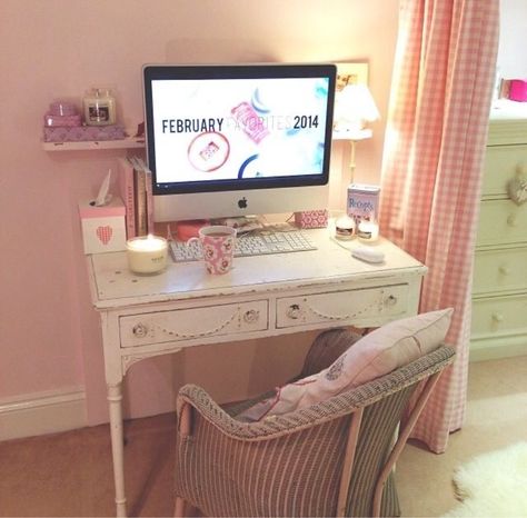 2014 Tumblr, Pink Tumblr Aesthetic, Tumblr Rooms, Princess Room, Girly Room, Dream House Rooms, Pink Room, Room Makeover Inspiration, House Room