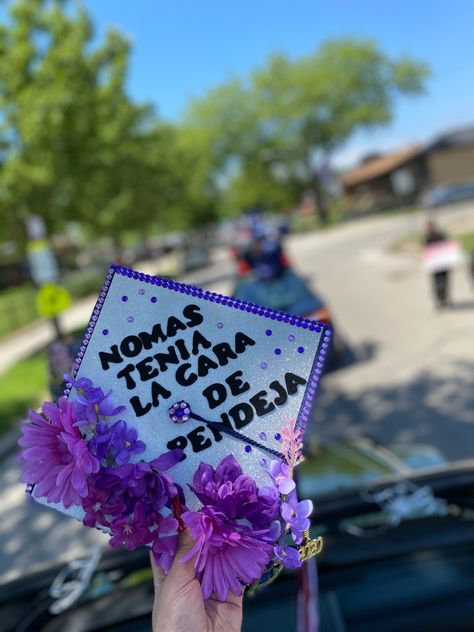 Spanish Graduation Cap Ideas Funny, Cap Decoration Graduation In Spanish, Senior Cap Ideas Spanish, Graduation Cap Designs Spanish Quotes, Grad Cap Designs Spanish, Cap Quotes Graduation Spanish, Grad Cap Ideas Latina, Grad Cap Ideas In Spanish, Grad Caps Spanish