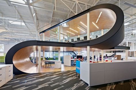 OneWorkPlace Photo©BruceDamonte 30 700x466 Inside The New One Workplace Headquarters Futuristic Office Design, Futuristic Office, Blitz Design, Corporate Interiors, Contemporary Office, Workplace Design, Office Interior, Booth Design, Santa Clara