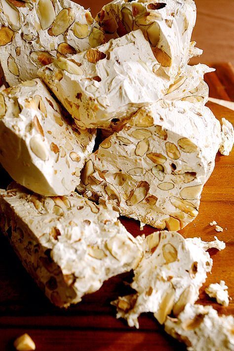 Torrone Recipe, Traditional Christmas Desserts, Nougat Recipe, Nougat Candy, Homemade Candies, Egg Whites, Winter Food, Candy Recipes, Christmas Desserts