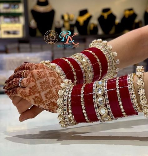 Bridal Chura Latest Punjabi, Latest Chooda Designs Brides, Chooda Designs Brides, Dulhan Set, Wedding Chooda, Bridal Chooda, Bangle Ceremony, Latest Gold Ring Designs, Hairstyle Indian Wedding