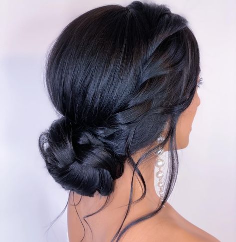 Chic Messy Bun, Moh Hair, Bridesmaid Hairstyle Ideas, Bridesmaid Hair And Makeup, Low Bun Wedding Hair, Loose Side Braids, Bridesmaid Hair Inspo, Hairstyles For Weddings, Grad Hair